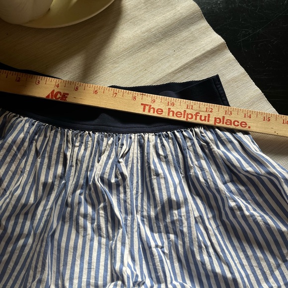 Gilly Hicks striped mini Sz L - Picture 3 of 6
